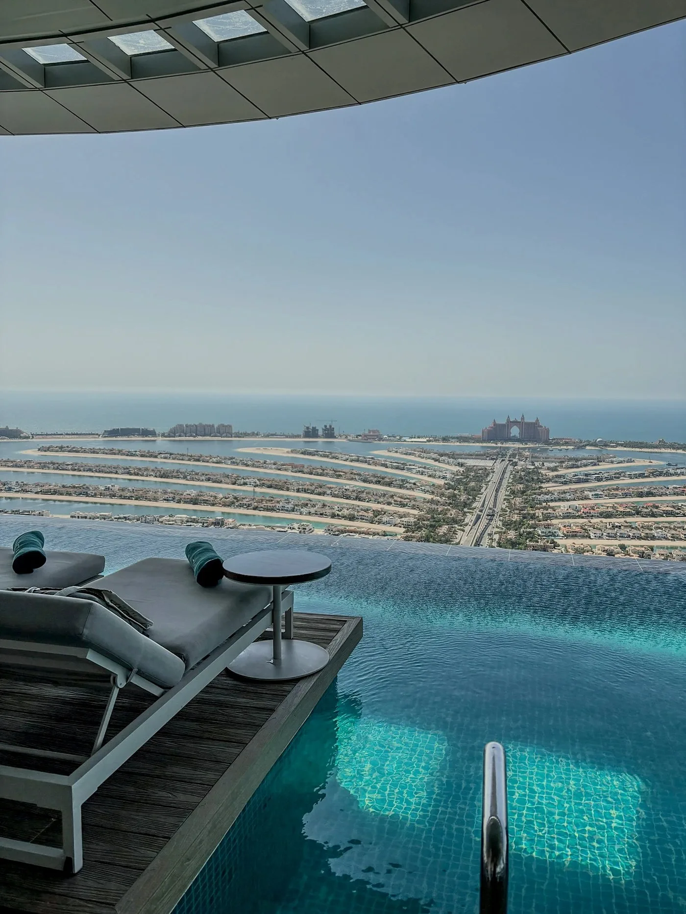 Aura Skypool
